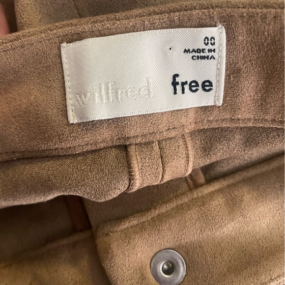 Wilfred Free NWT 00 Suede Mini Skirt Tan Fall Buttons Skirts Bottoms Aritzia XXS - Picture 9 of 10